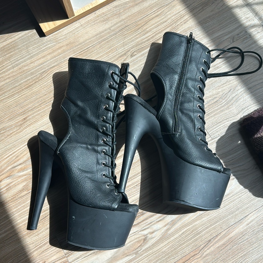 Pleaser Adore-1016 Size 9 Boots